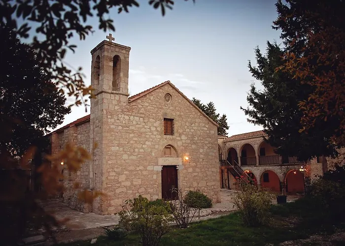 אתר נופש Minthis 5*