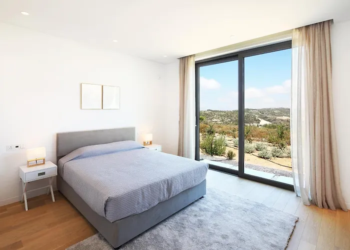 Minthis אתר נופש 5*